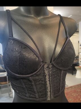 La SENZA Black Lace Longline Bralette with Strappy V Detail